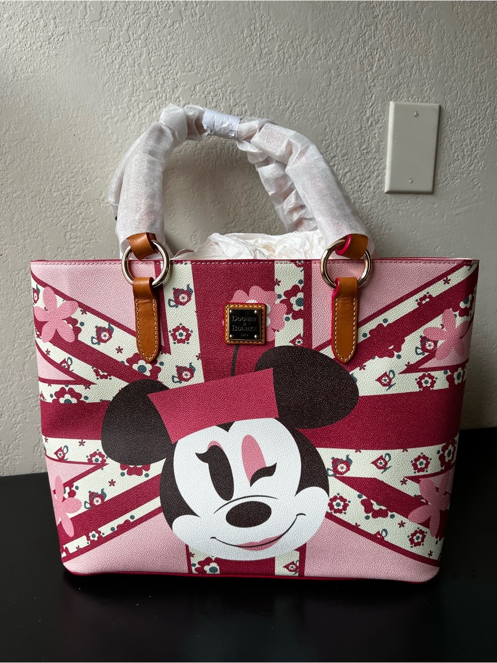 Dooney & Bourke Disney Parks Epcot Minnie Mouse United Kingdom Pink Tote Bag NWT